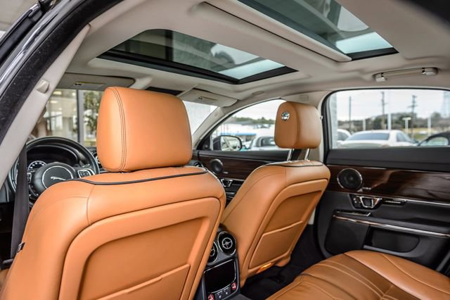 Used 2017 Jaguar XJ R-Sport image 42