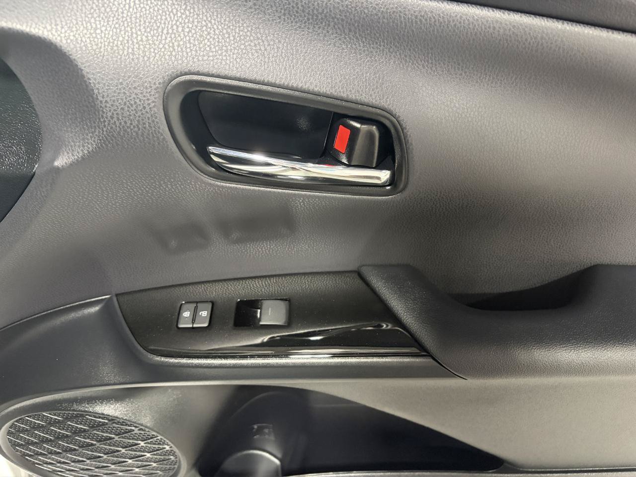 Used 2022 Toyota Prius Prime XLE FWD image 22