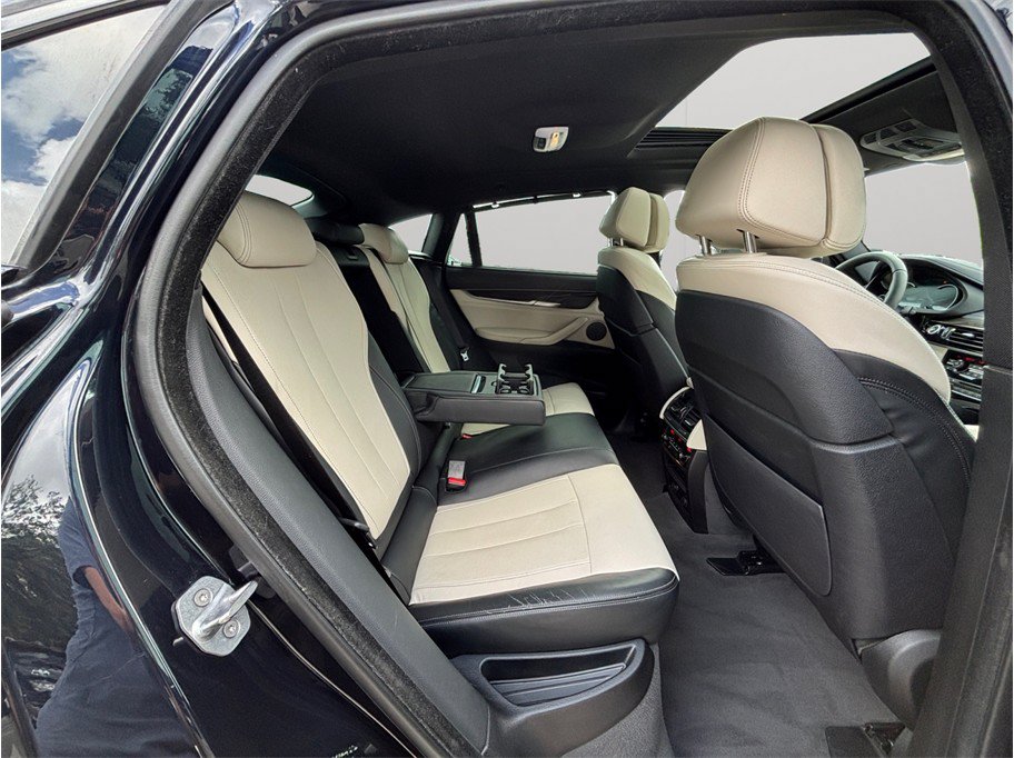 Used 2019 BMW X6 xDrive35i w/ M Sport Package AWD/4WD image 44