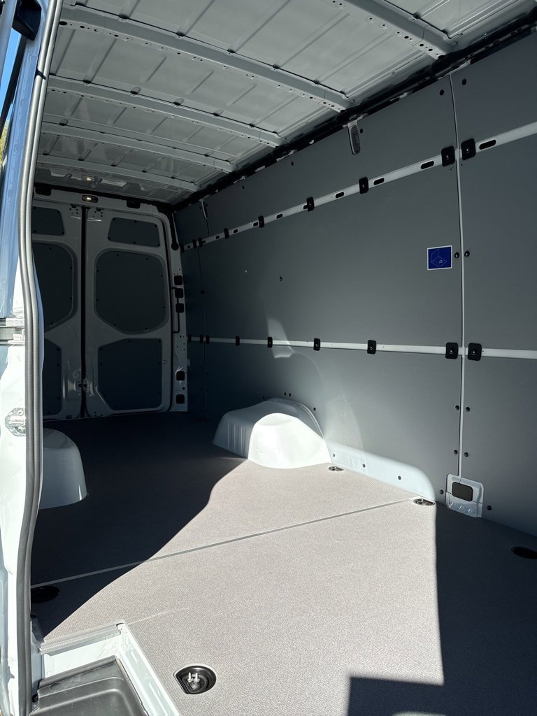 New 2025 Mercedes-Benz Sprinter 3500 image 18