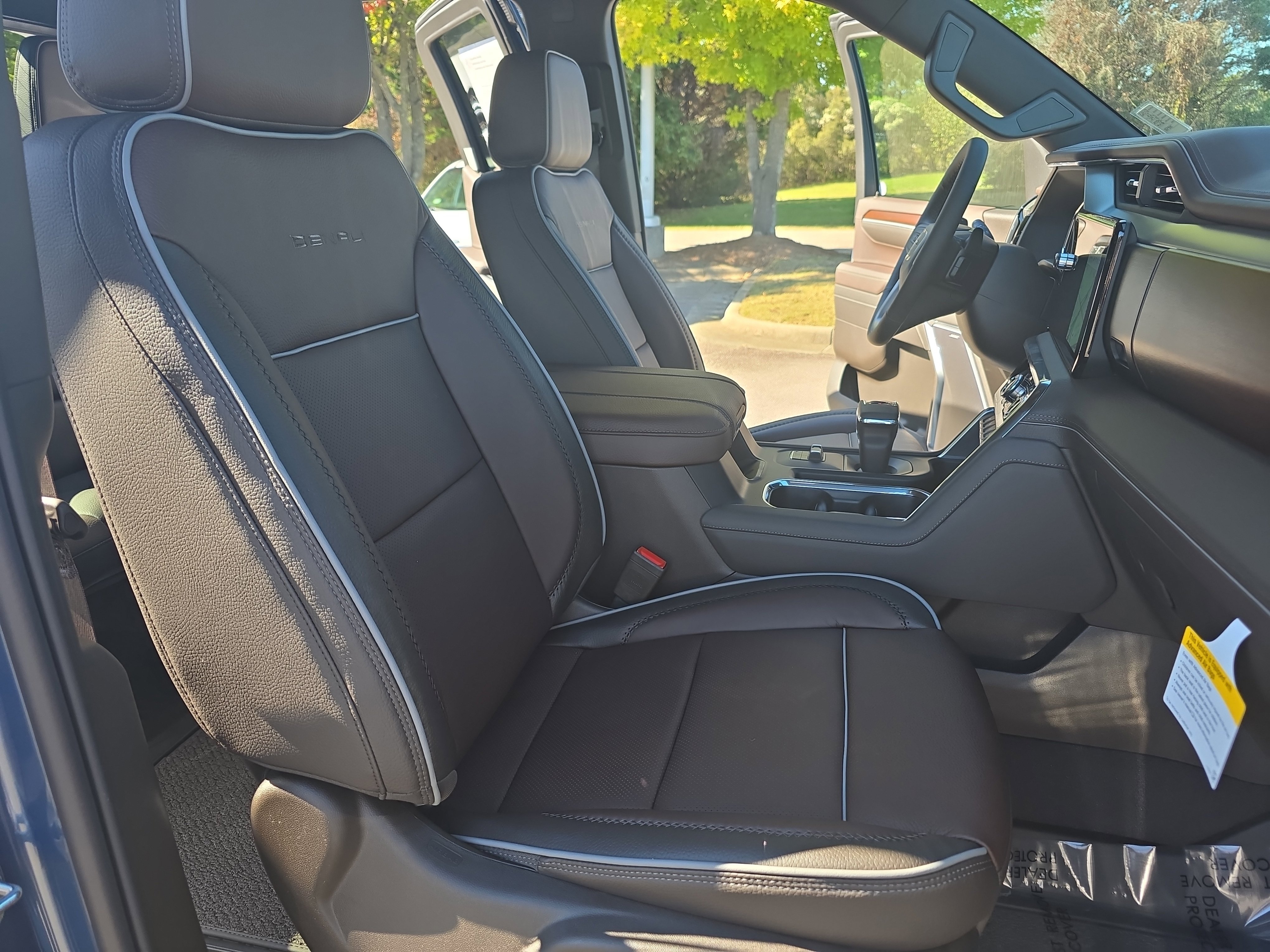 New 2026 GMC Sierra 1500 Denali w/ Denali Reserve Package image 10