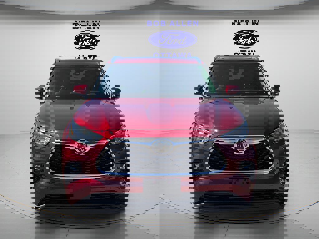 Used 2020 Toyota Highlander XLE image 9