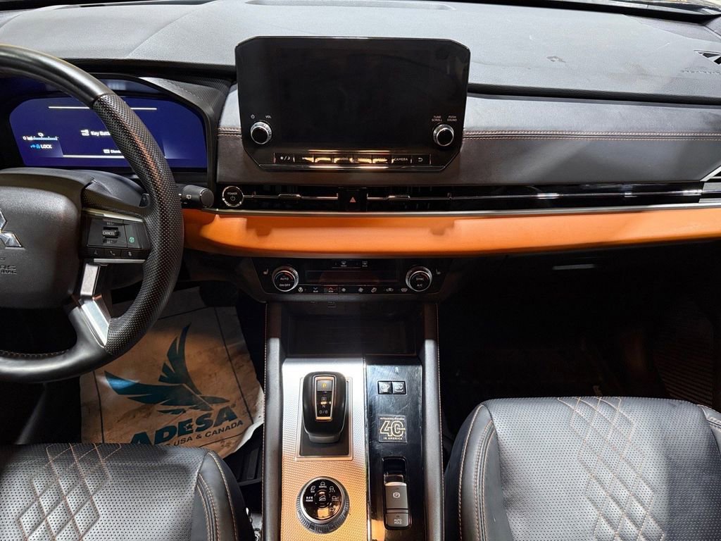 Used 2023 Mitsubishi Outlander SEL image 37