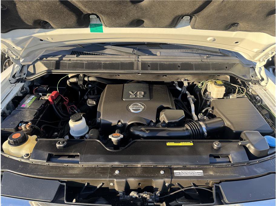 Used 2015 Nissan Armada Platinum image 40