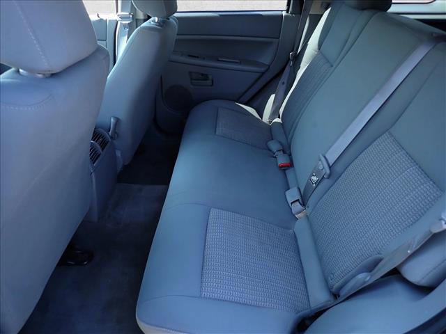 Used 2007 Jeep Grand Cherokee Laredo AWD/4WD image 9