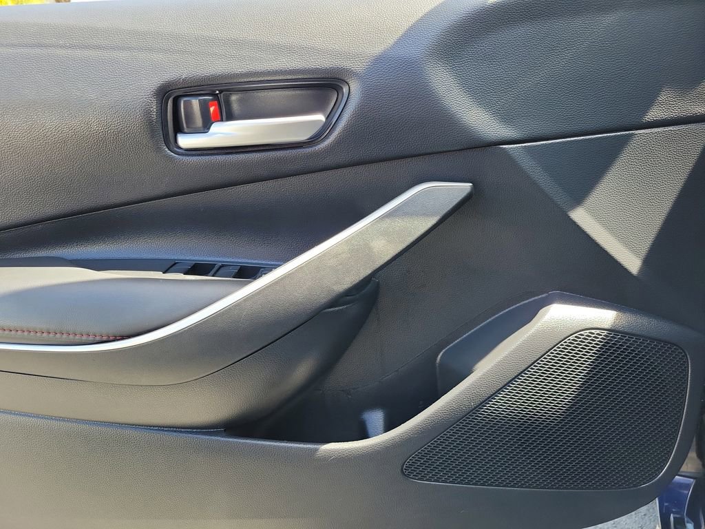 Used 2025 Toyota Corolla SE w/ SE Premium Package FWD image 23