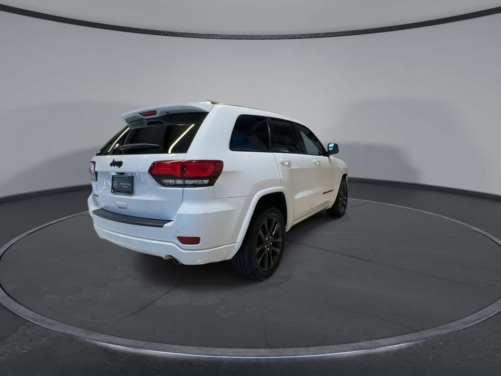 Used 2019 Jeep Grand Cherokee Altitude AWD/4WD image 14