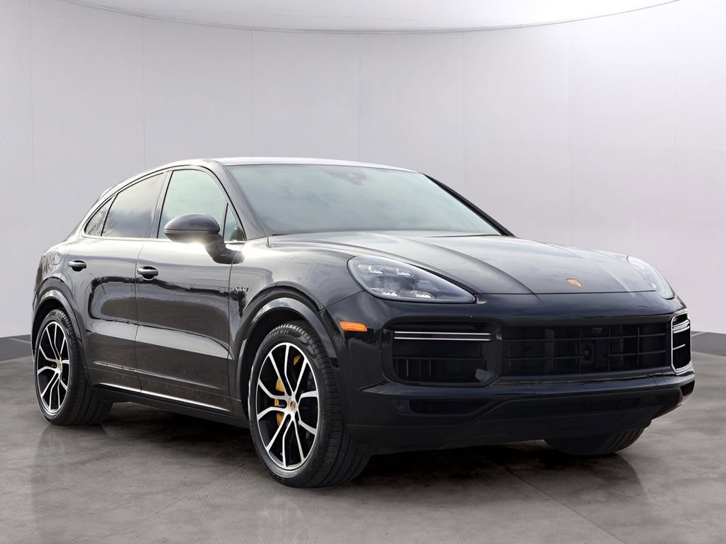 Certified 2023 Porsche Cayenne Turbo S AWD/4WD image 11