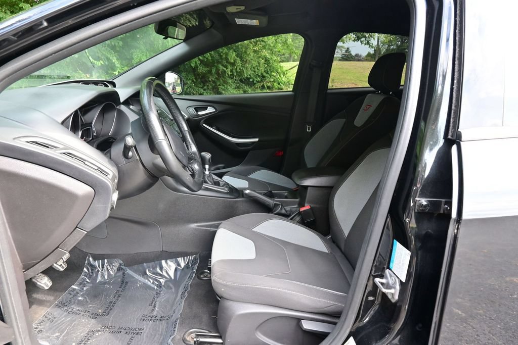 Used 2015 Ford Focus ST FWD image 14