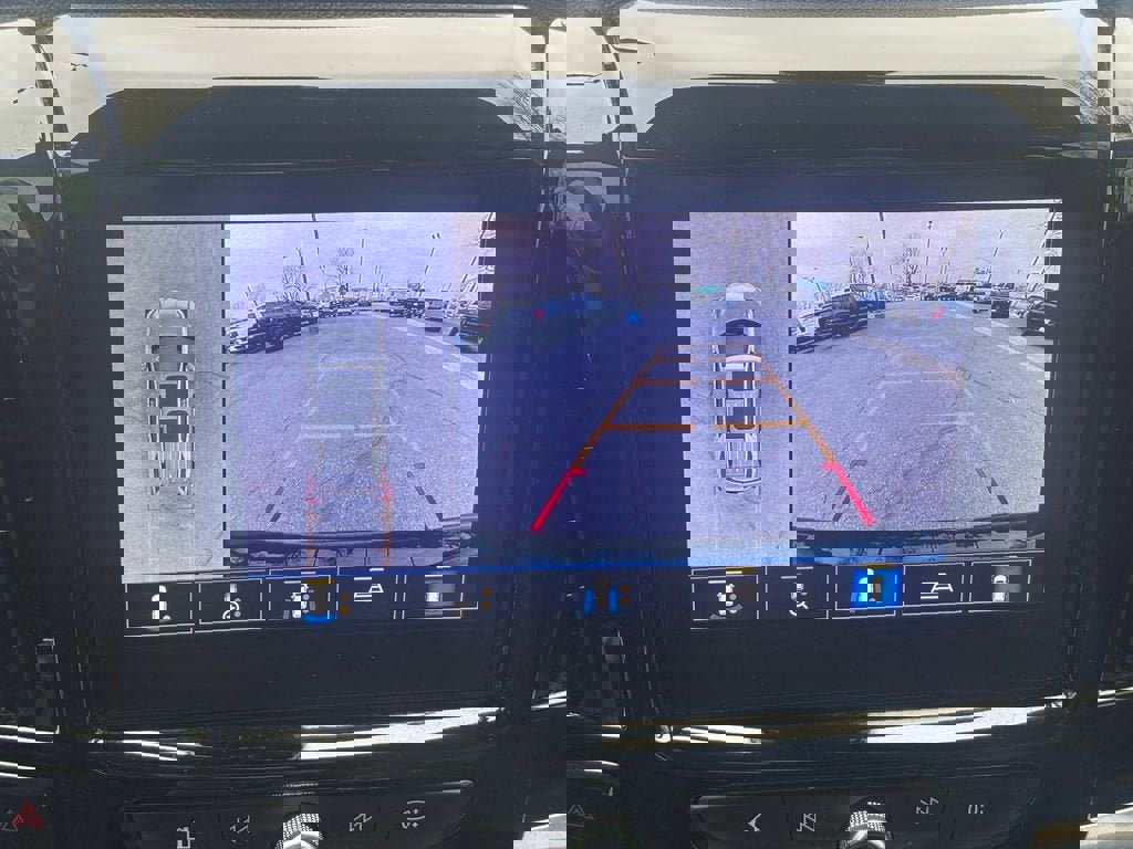 Used 2023 Chevrolet Traverse LT w/ LT Premium Package image 17