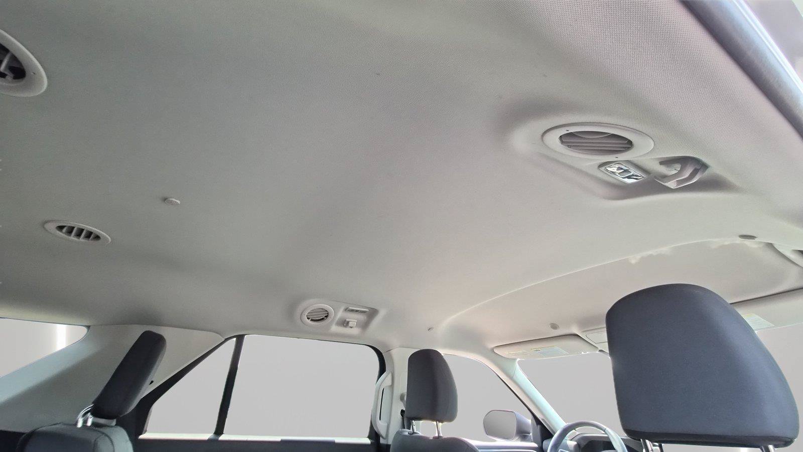 Used 2025 Ford Explorer Active AWD/4WD image 16