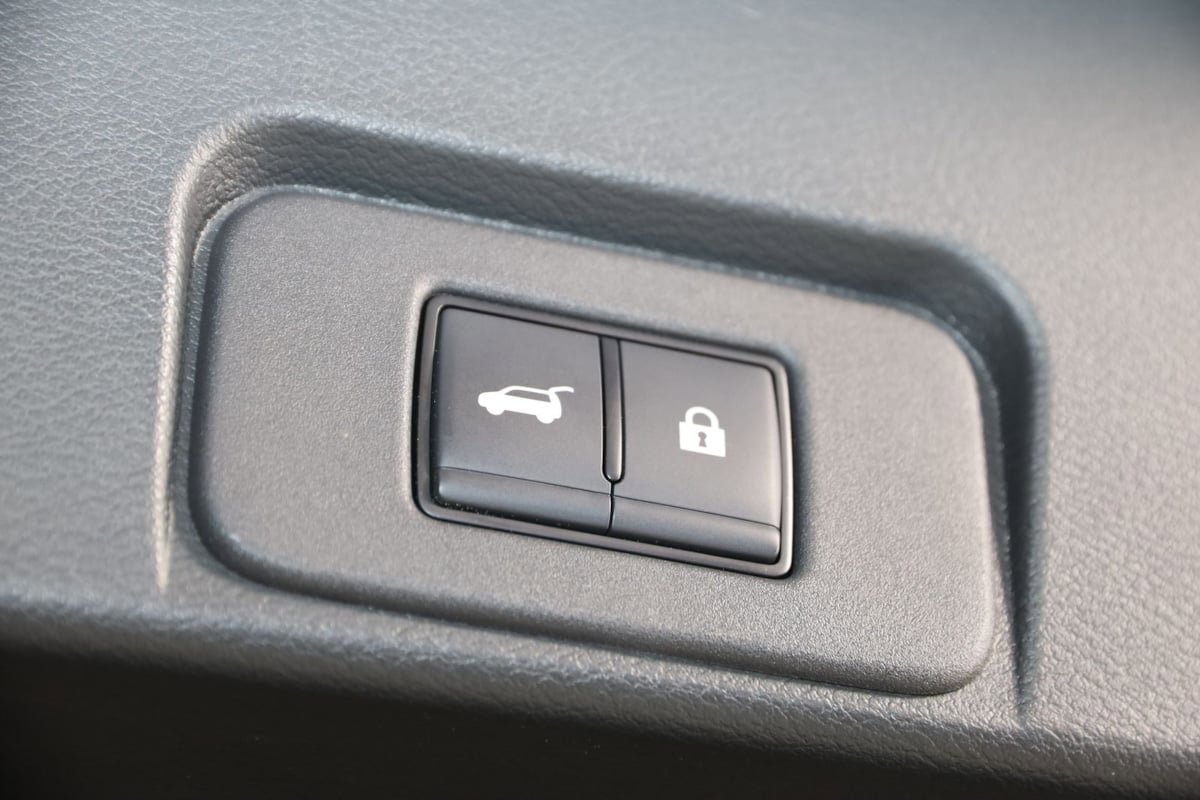 Used 2025 Nissan Rogue SL w/ Tech Package FWD image 54