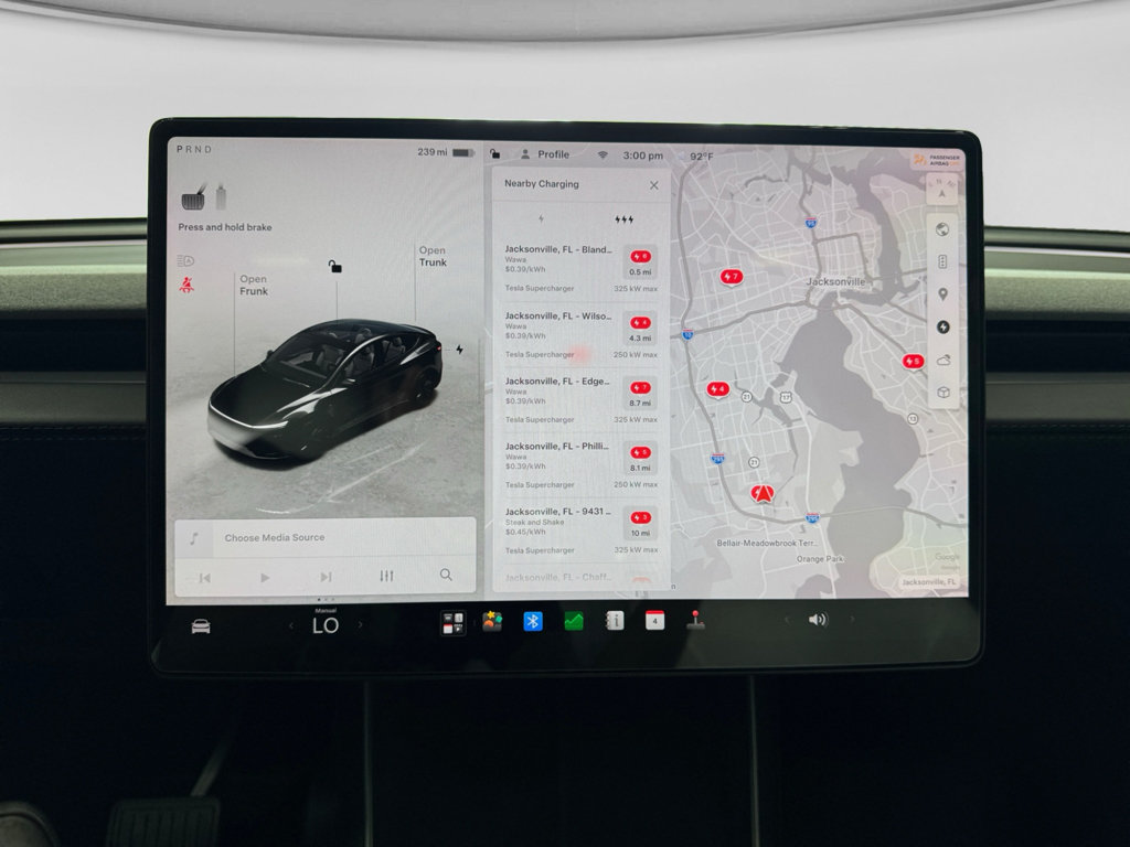 Used 2026 Tesla Model Y Long Range AWD/4WD image 11