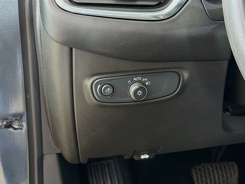 Used 2020 Chevrolet Equinox LS FWD image 26