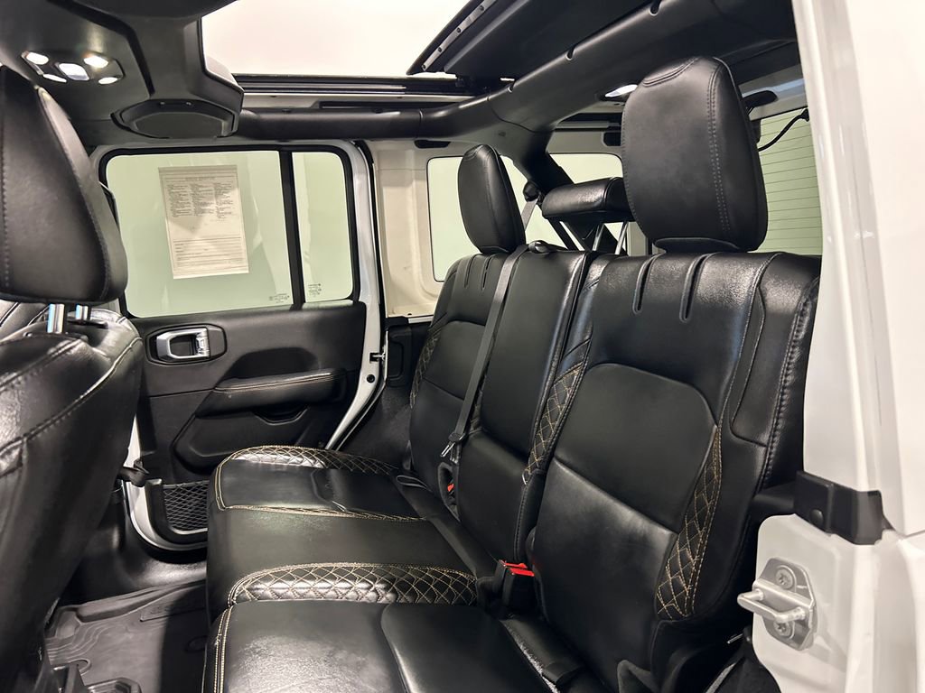 Used 2022 Jeep Wrangler Unlimited Sahara image 33