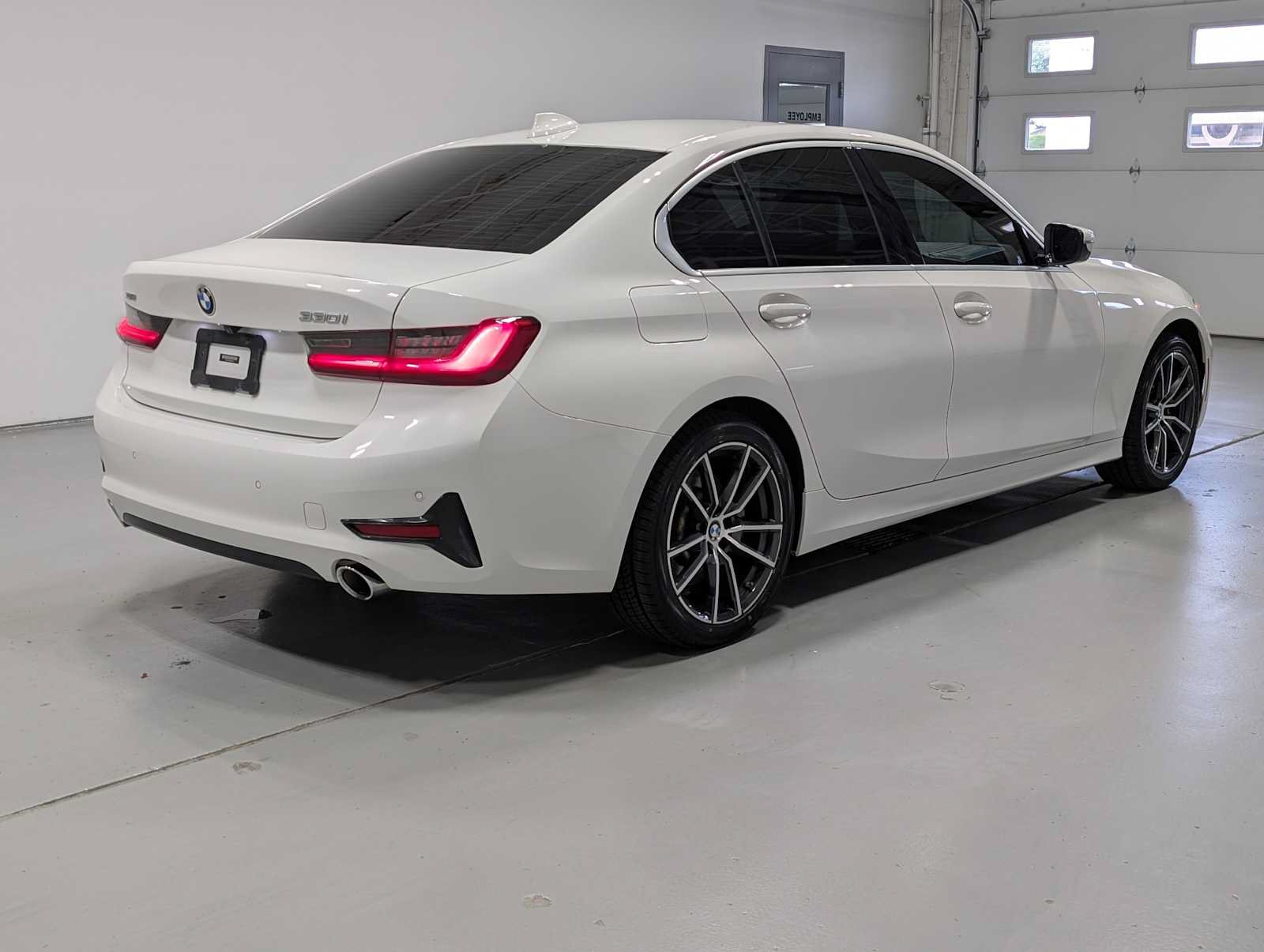 Used 2021 BMW 330i xDrive Sedan w/ Convenience Package AWD/4WD image 8