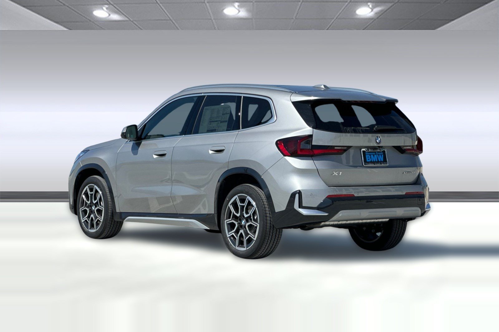 New 2026 BMW X1 xDrive28i w/ Technology Package AWD/4WD image 3