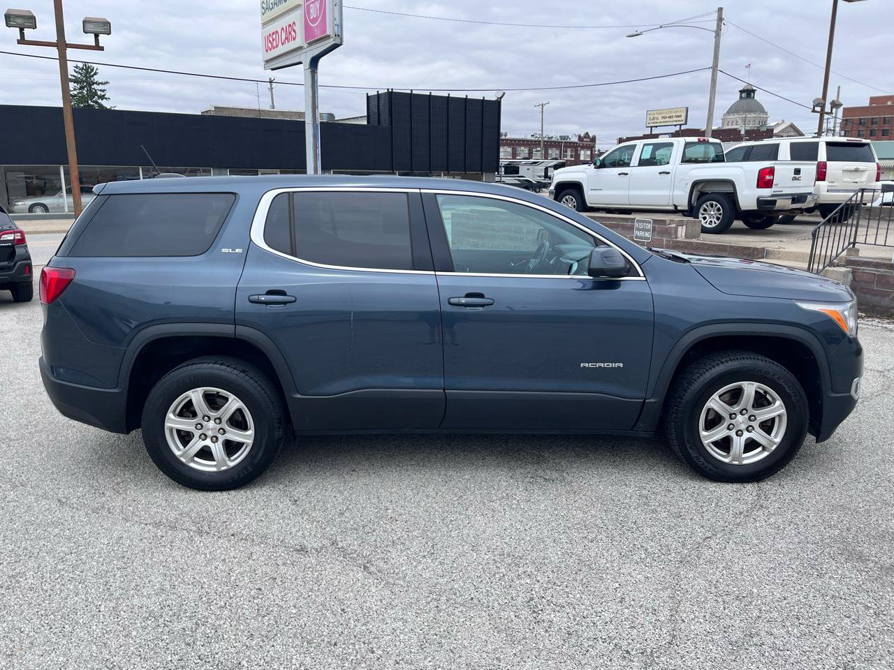 Used 2019 GMC Acadia SLE AWD/4WD image 2