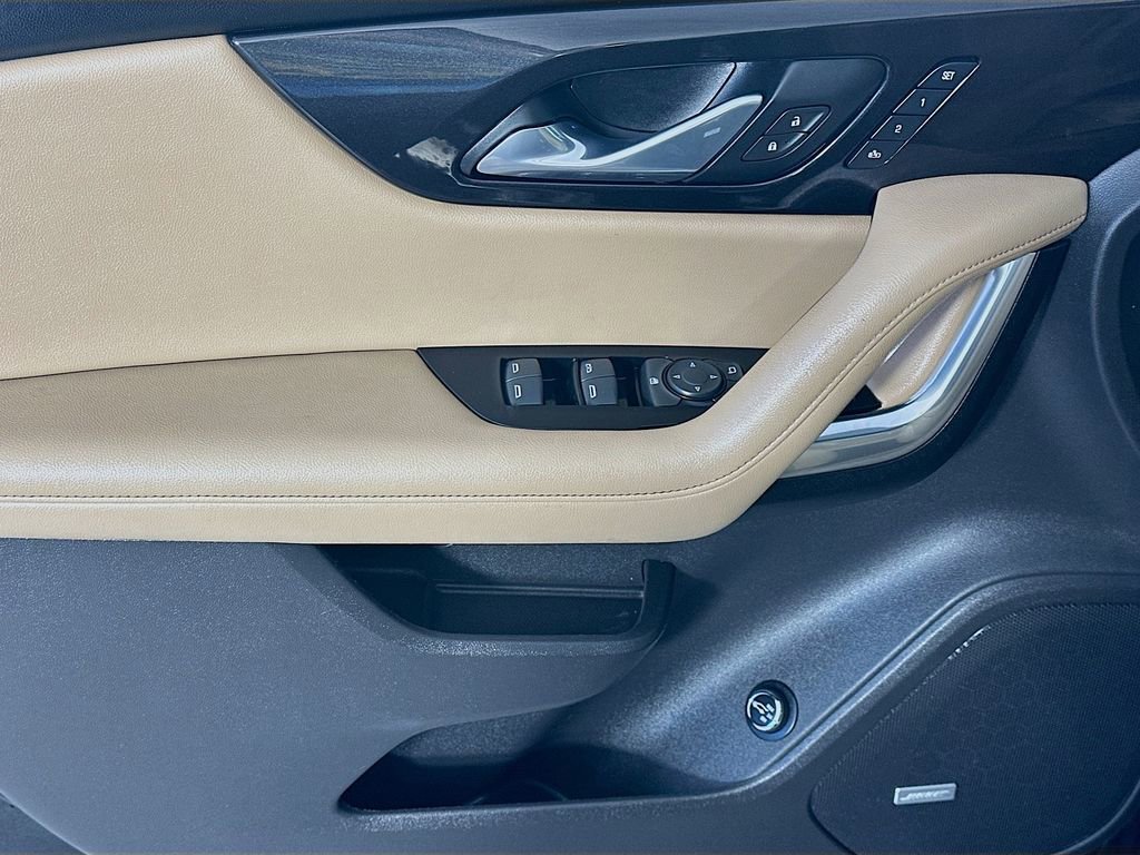 Used 2019 Chevrolet Blazer Premier w/ Driver Confidence II Package AWD/4WD image 24