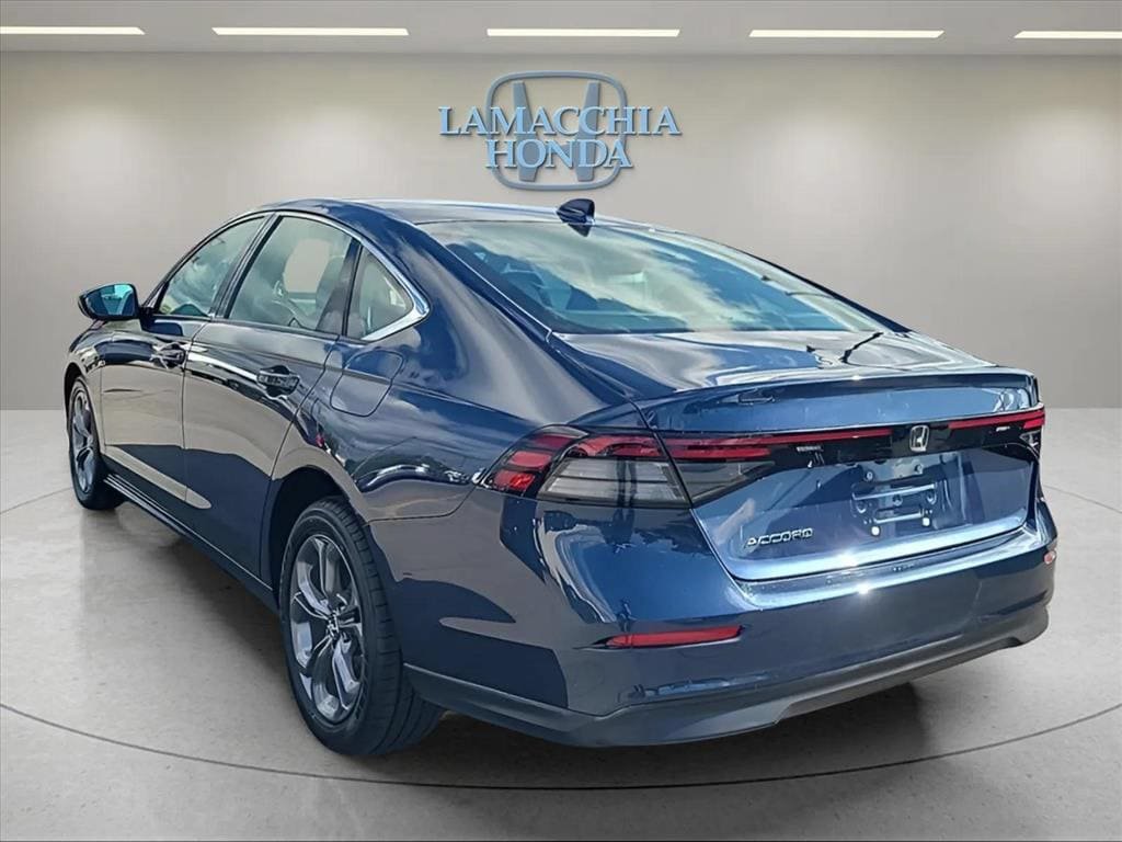Used 2023 Honda Accord EX image 3