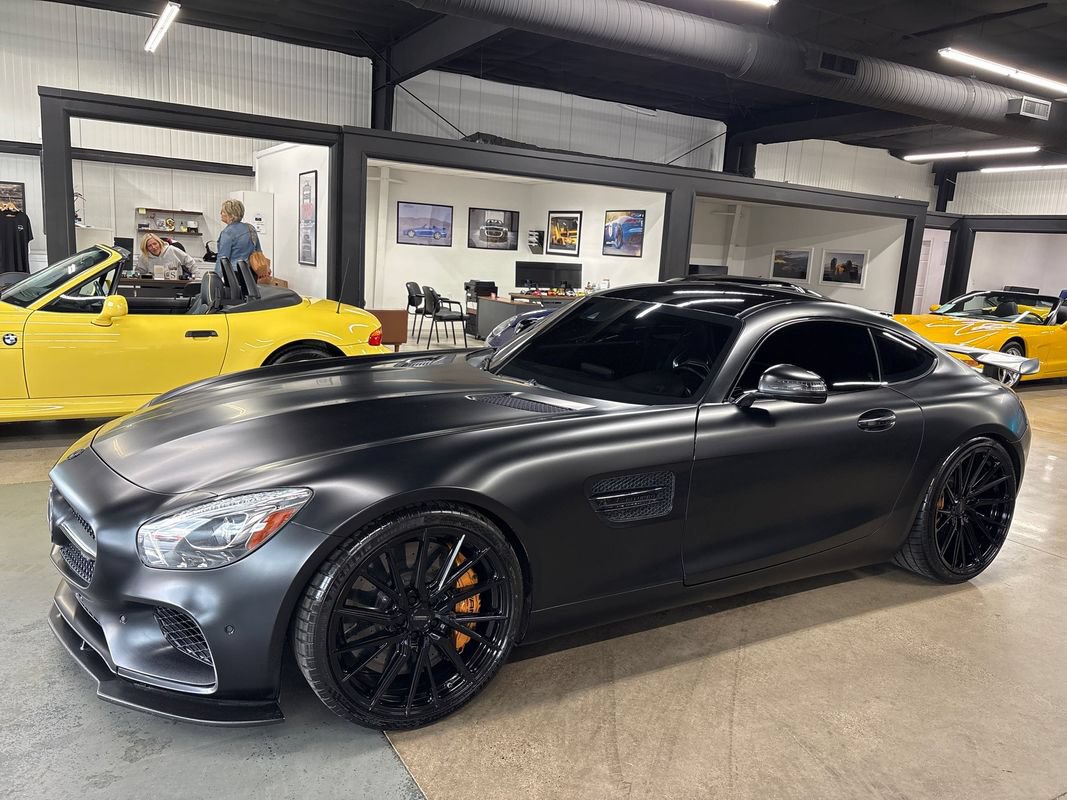 Used 2016 Mercedes-Benz AMG GT S w/ Exclusive Interior Package image 4