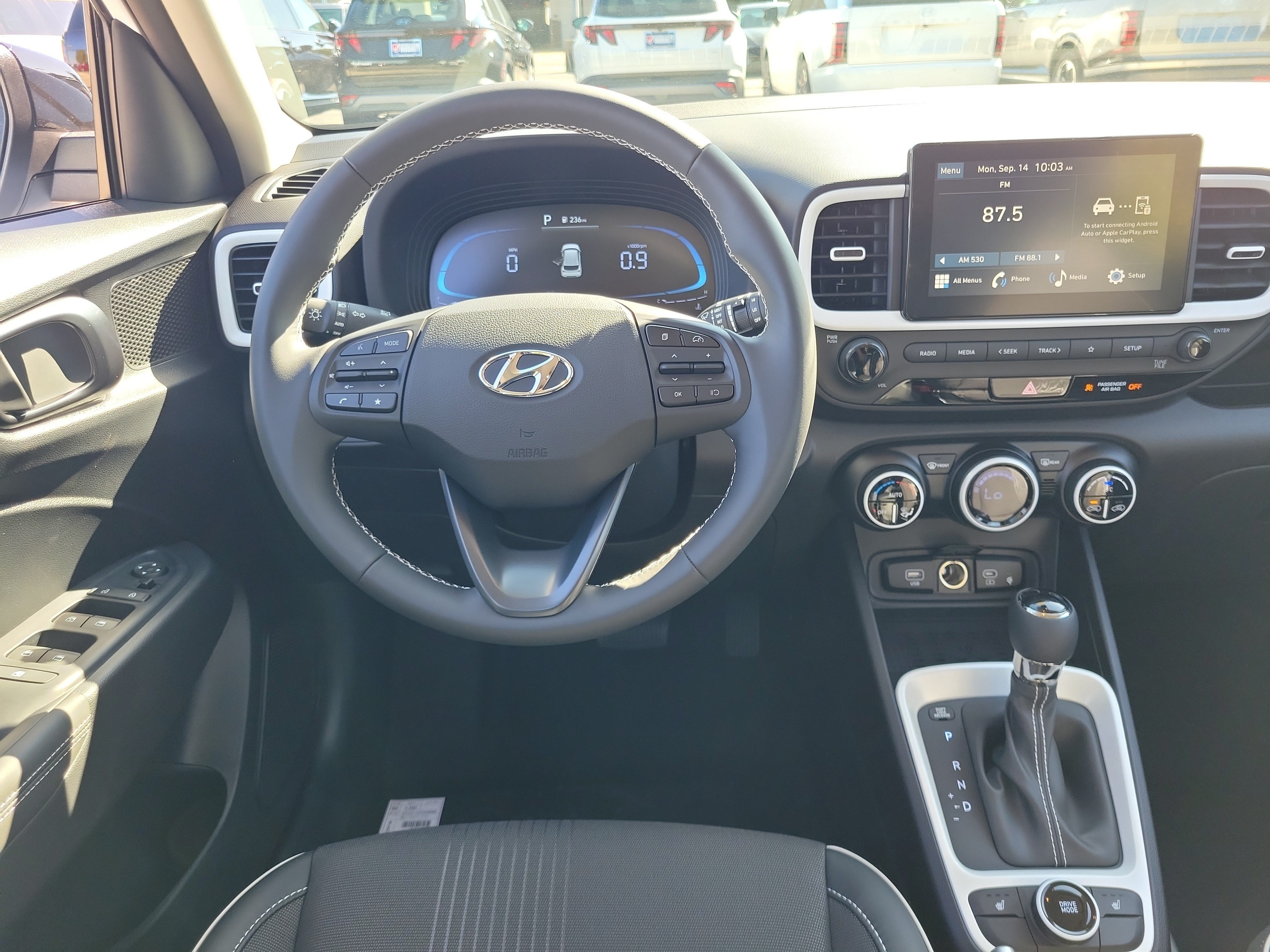 New 2026 Hyundai Venue SEL FWD image 10