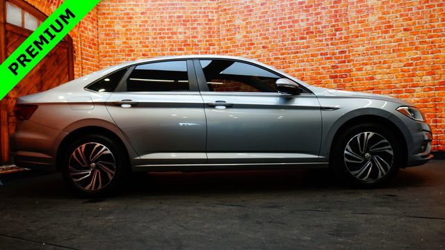 Used 2020 Volkswagen Jetta SEL Premium image 8