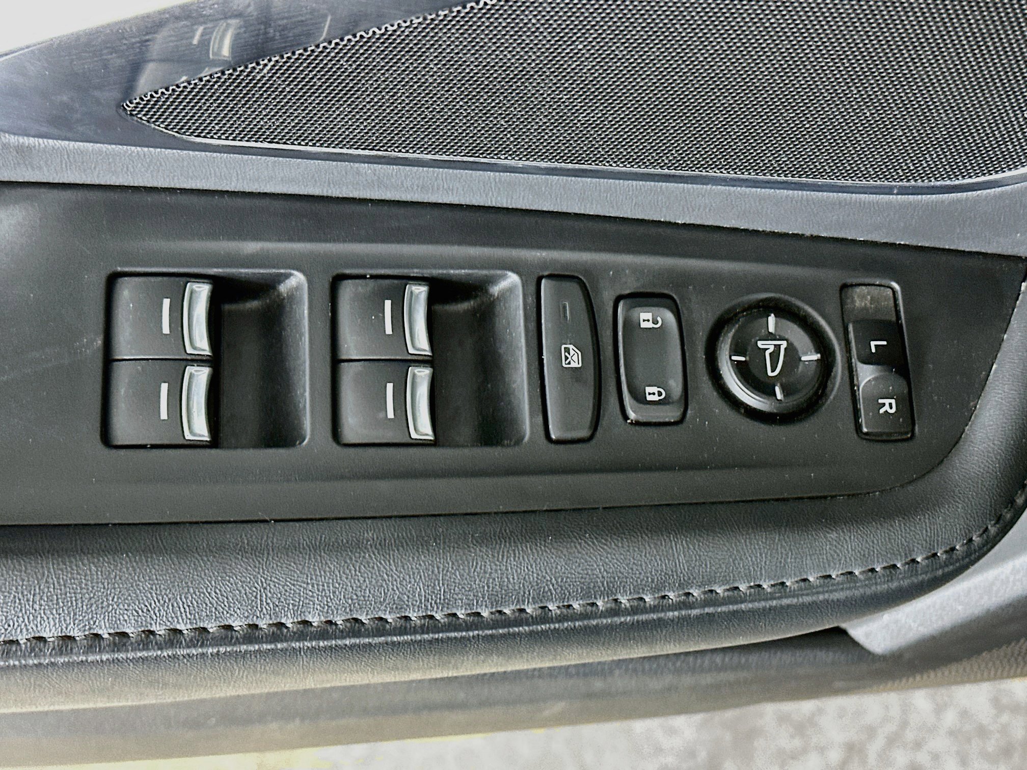 Used 2020 Acura RDX FWD image 15