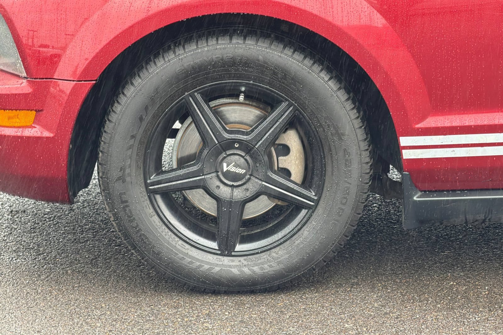 Used 2005 Ford Mustang Premium RWD image 26