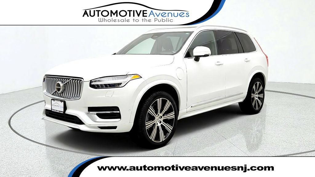 Used 2025 Volvo XC90 T8 Plus w/ Protection Package Premier
