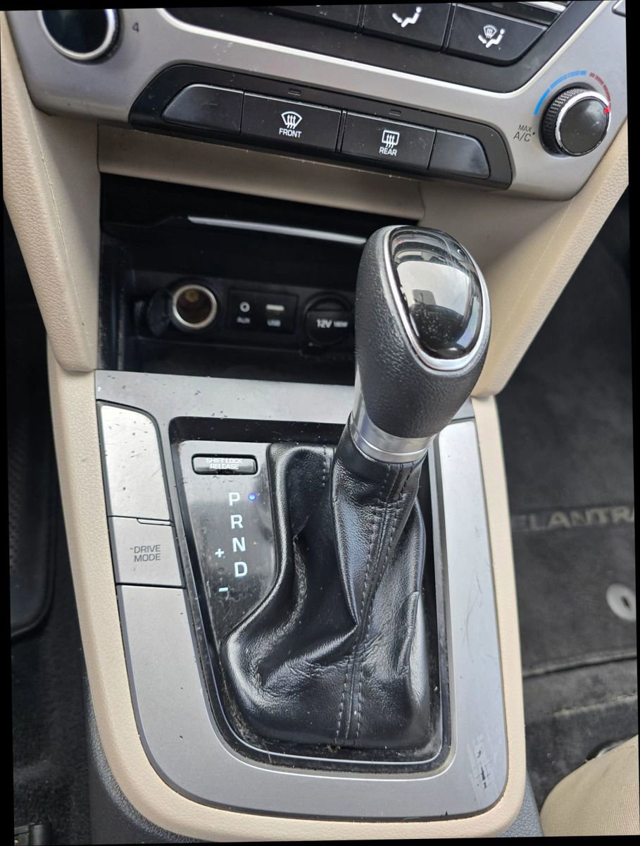 Used 2018 Hyundai Elantra SEL FWD image 12