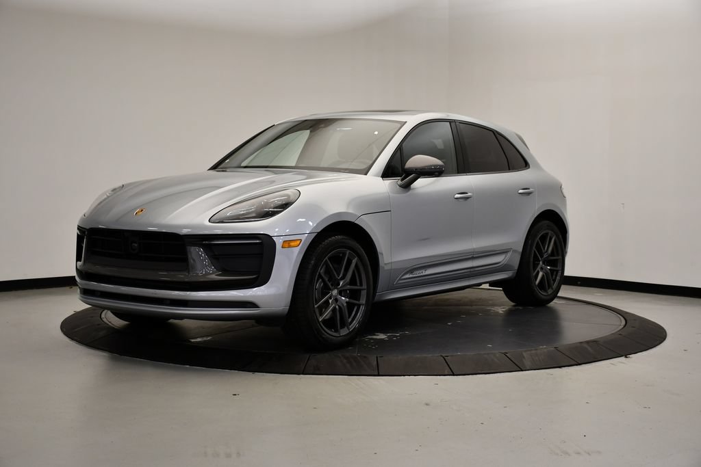 Certified 2026 Porsche Macan Turbo AWD/4WD image 1