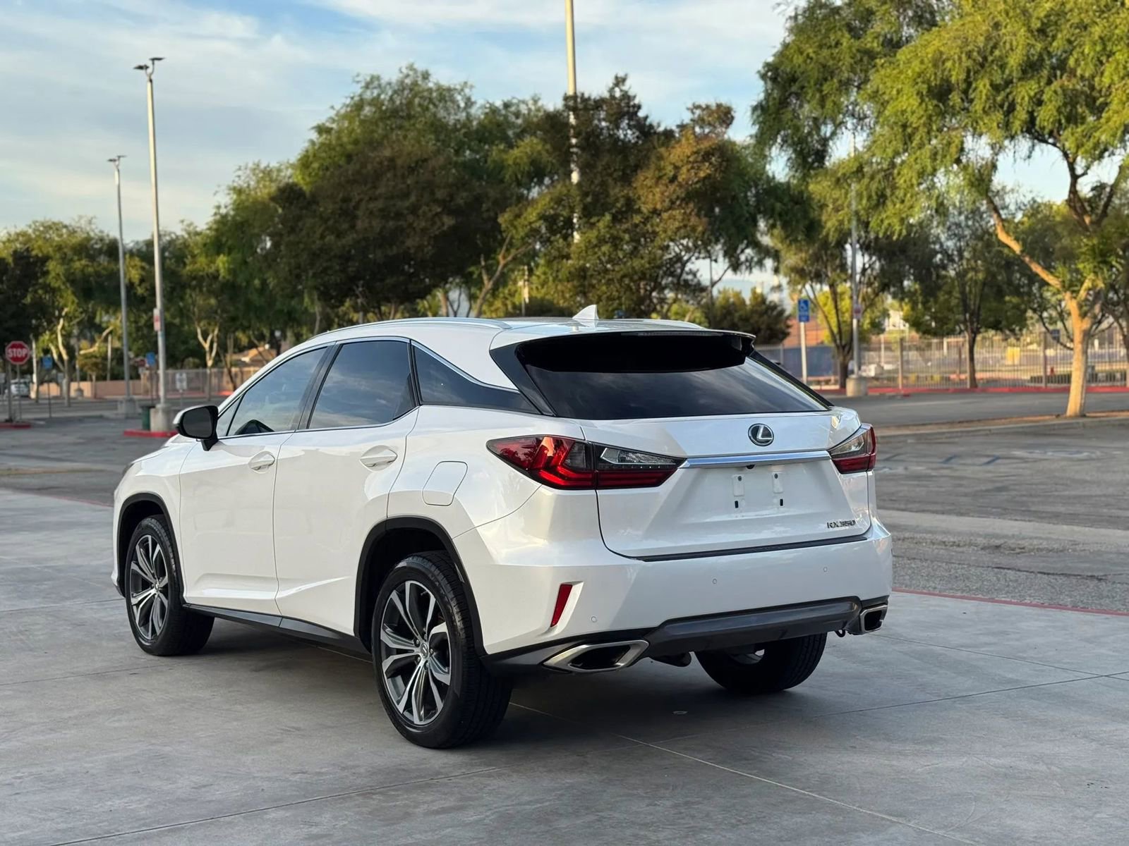 Used 2017 Lexus RX 350 FWD w/ Premium Package image 4