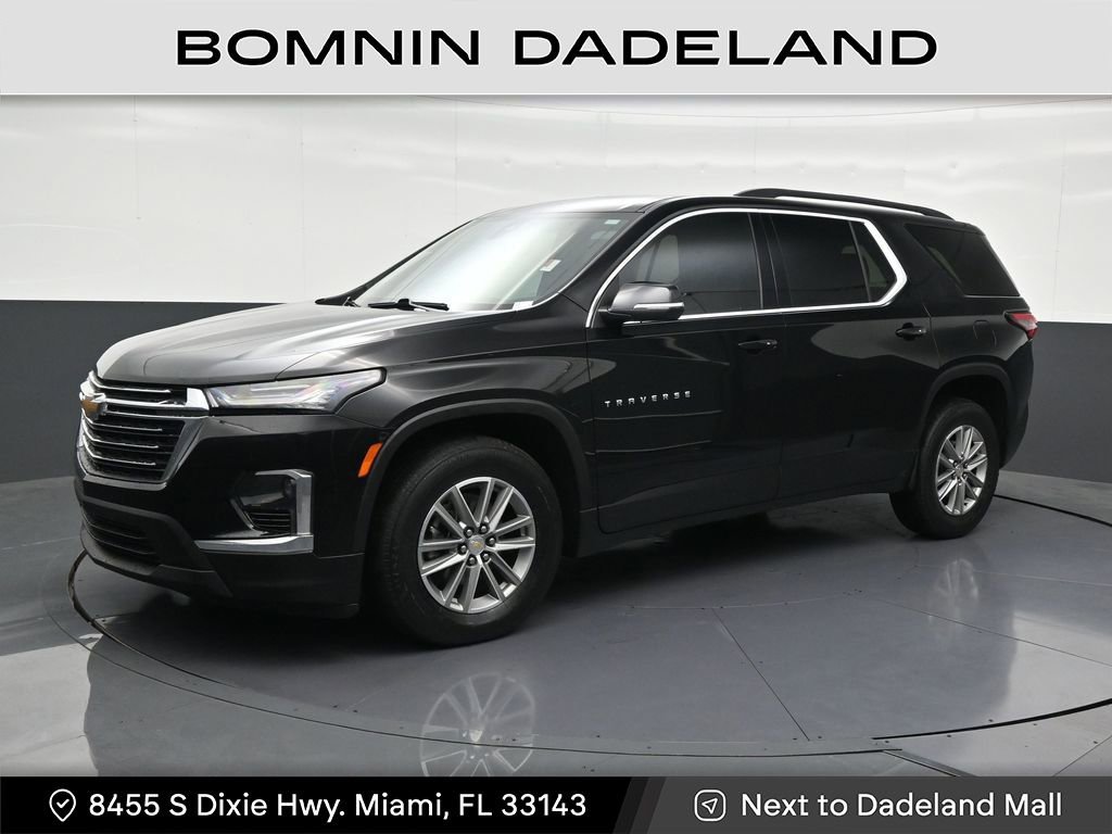 Used 2023 Chevrolet Traverse LT image 1