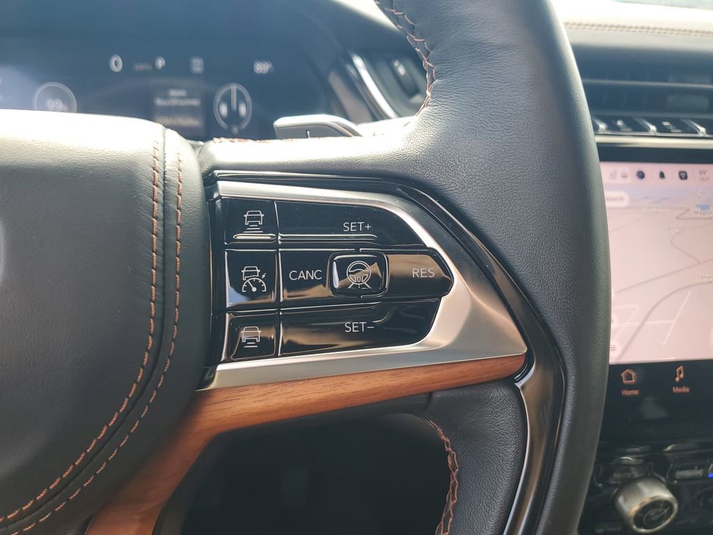 Used 2023 Jeep Grand Cherokee L Summit image 22