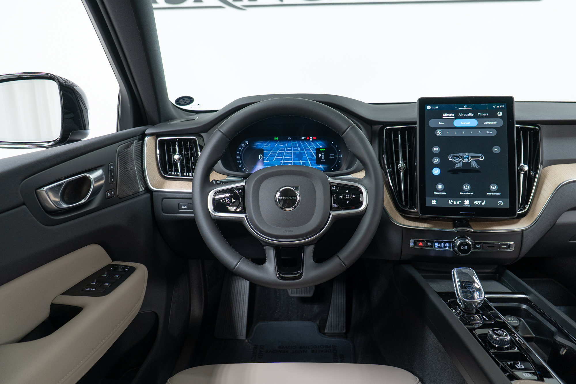 New 2026 Volvo XC60 T8 Plus w/ Climate Package AWD/4WD image 17