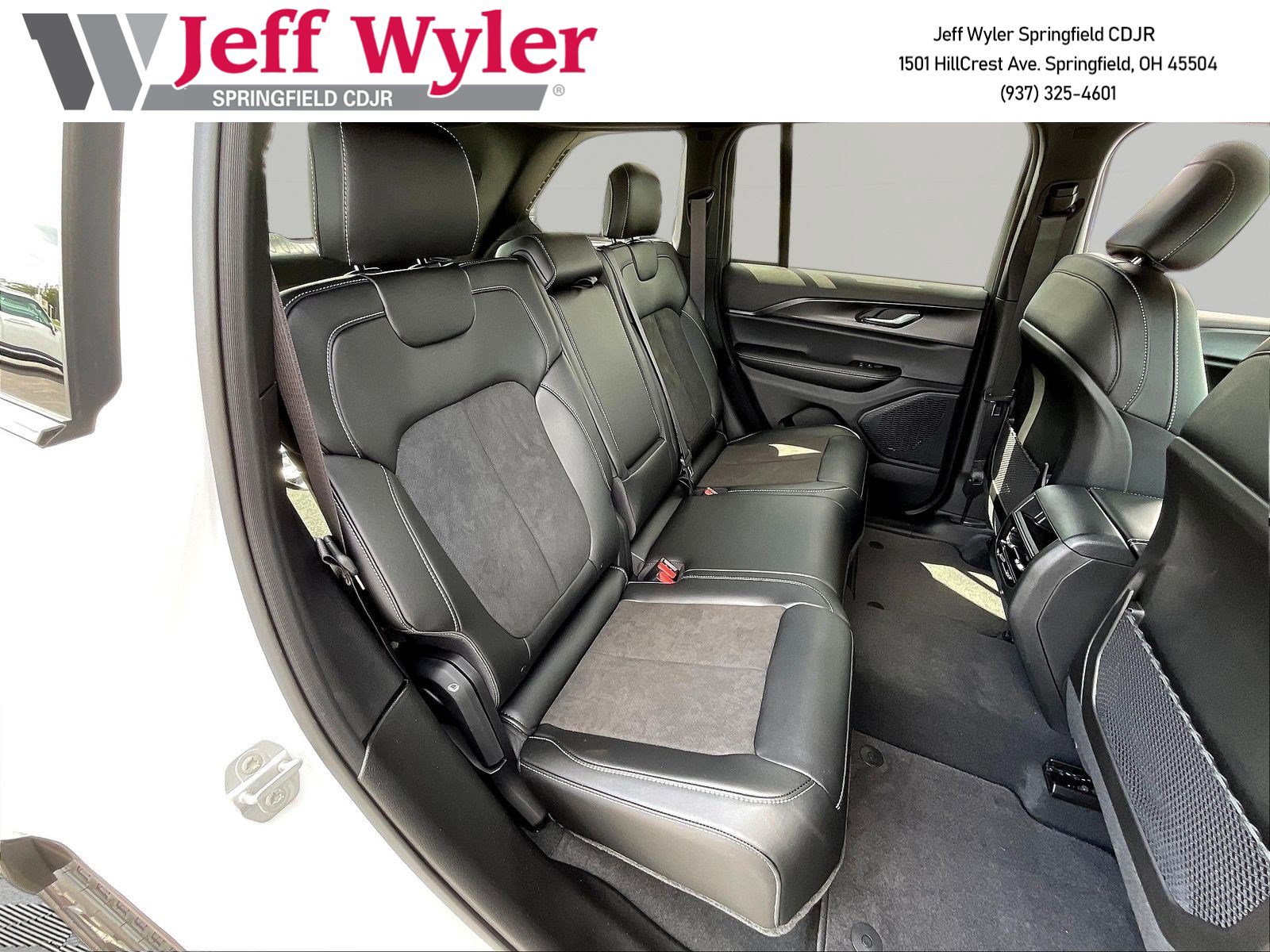 New 2025 Jeep Grand Cherokee 4WD image 22