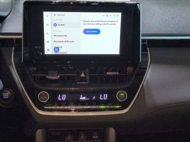 Used 2025 Toyota Corolla Cross XLE w/ Convenience Package FWD image 15