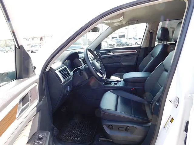 Used 2022 Volkswagen Atlas SE image 16