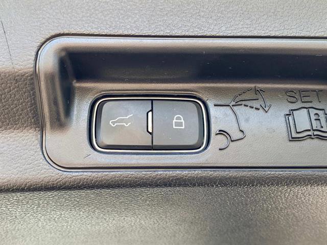 Certified 2022 Ford Explorer Platinum w/ Equipment Group 601A image 15