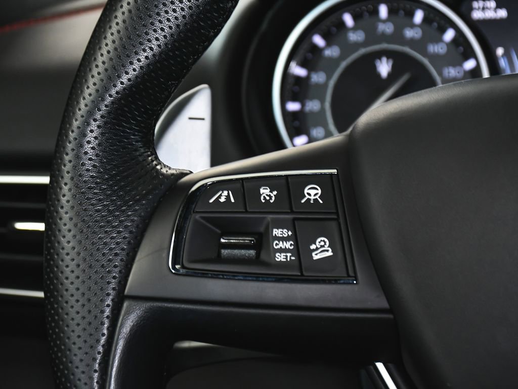 Used 2024 Maserati Levante GT Ultima AWD/4WD image 36