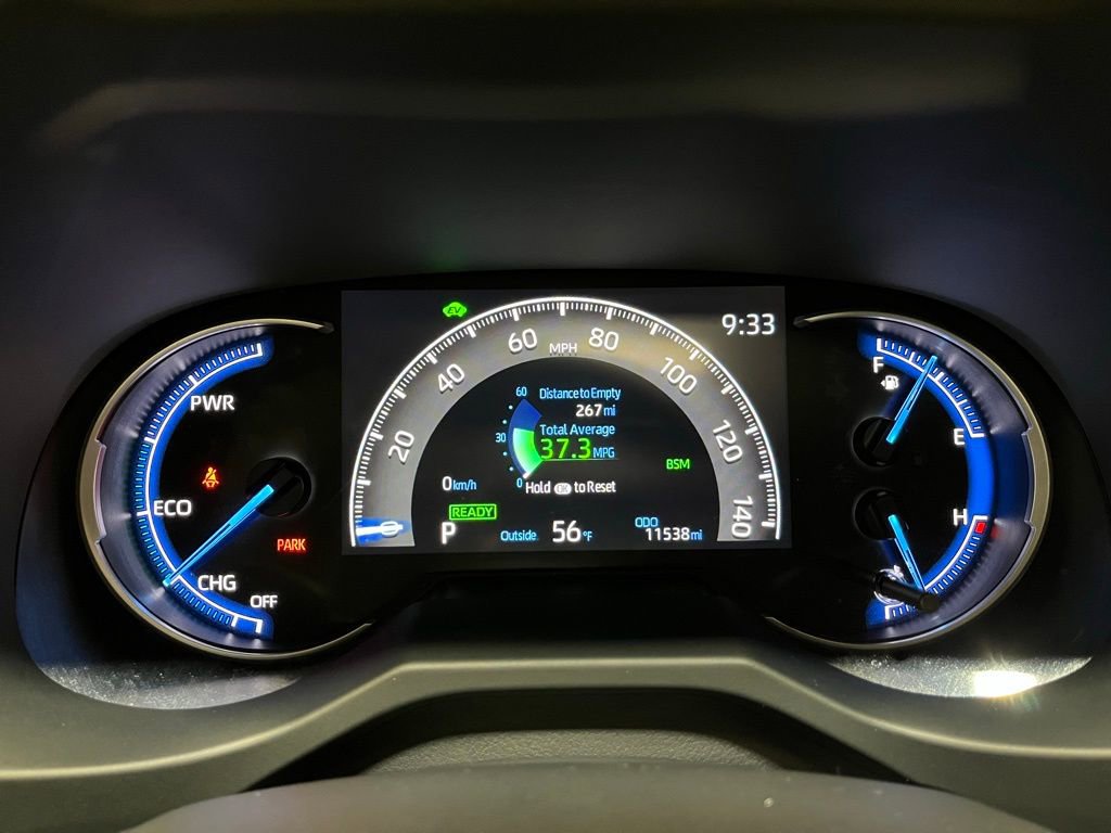 Used 2025 Toyota RAV4 XLE w/ Convenience Package AWD/4WD image 5