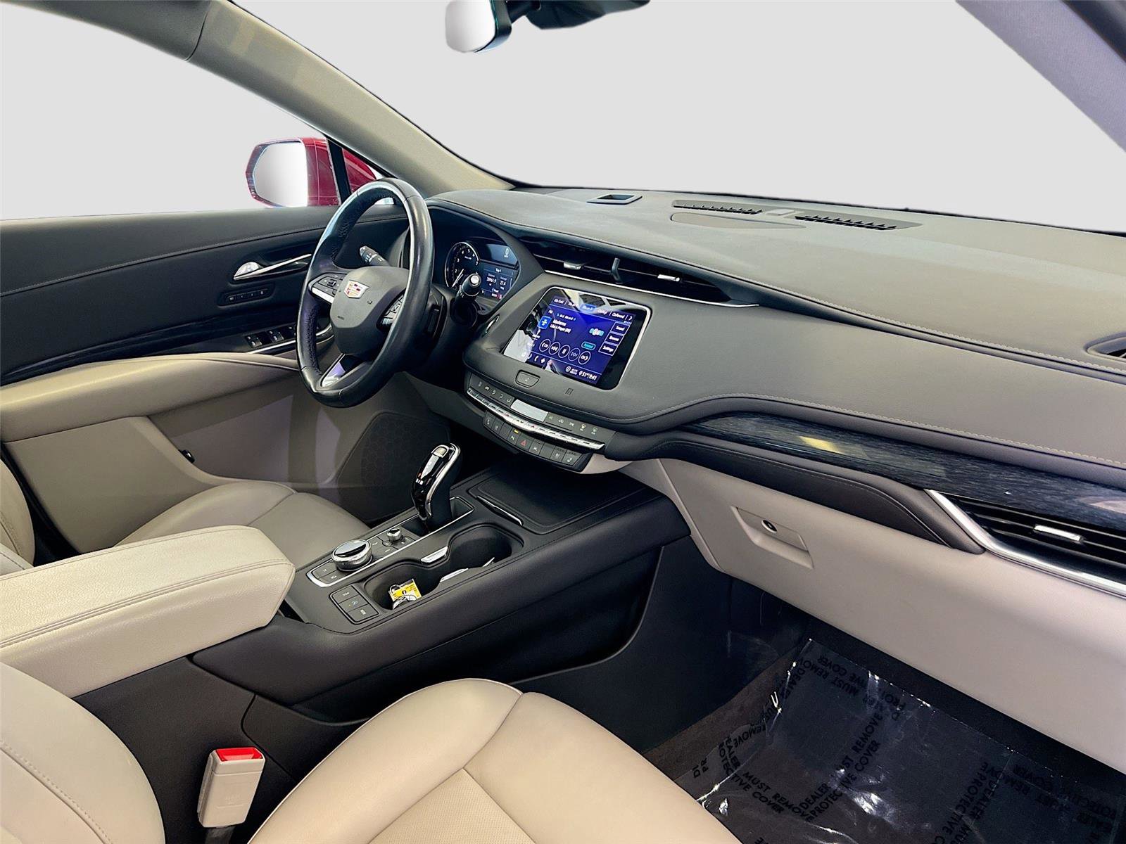 Used 2020 Cadillac XT4 Premium Luxury image 28