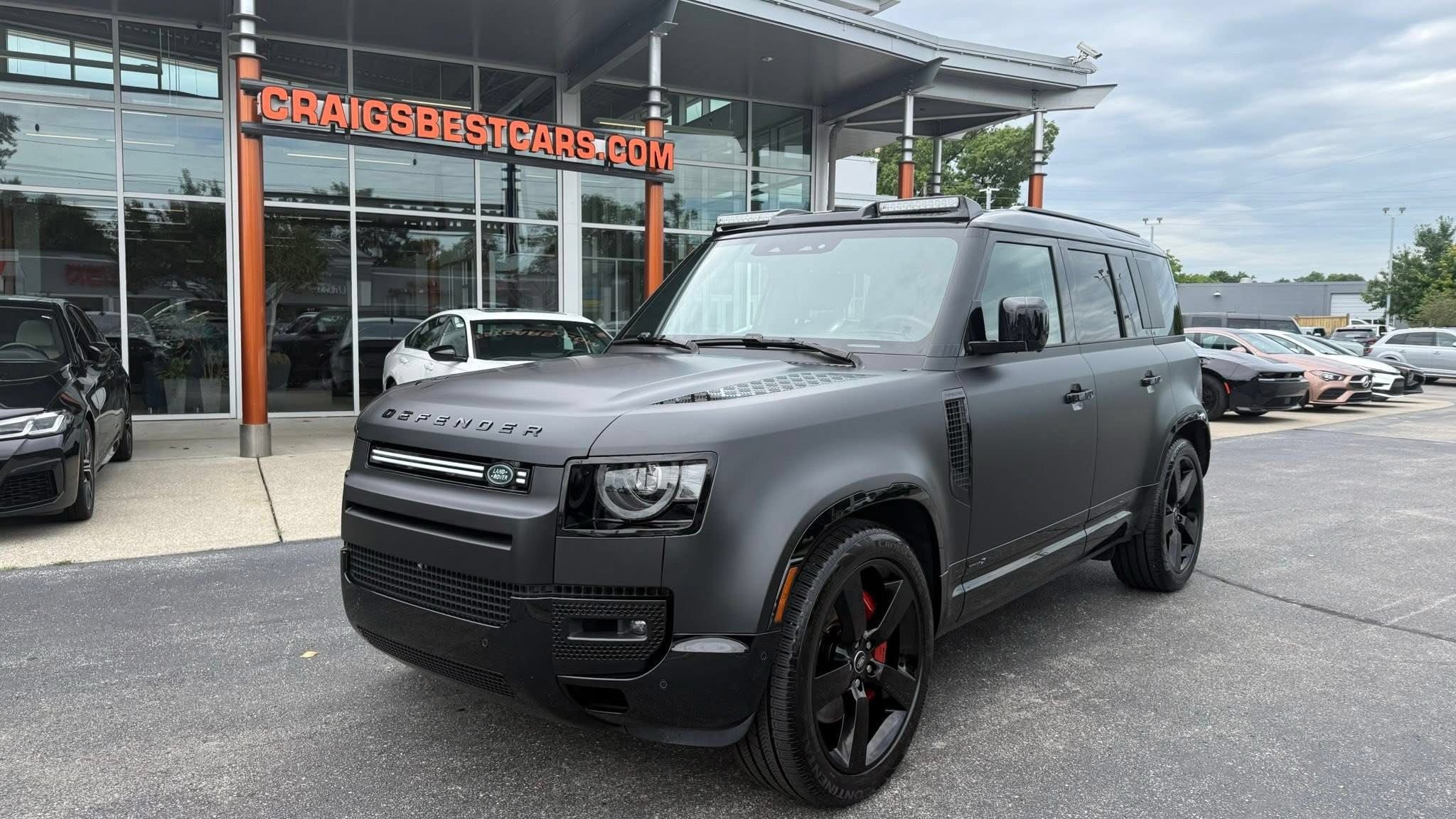 Used 2025 Land Rover Defender 110 X AWD/4WD image 2