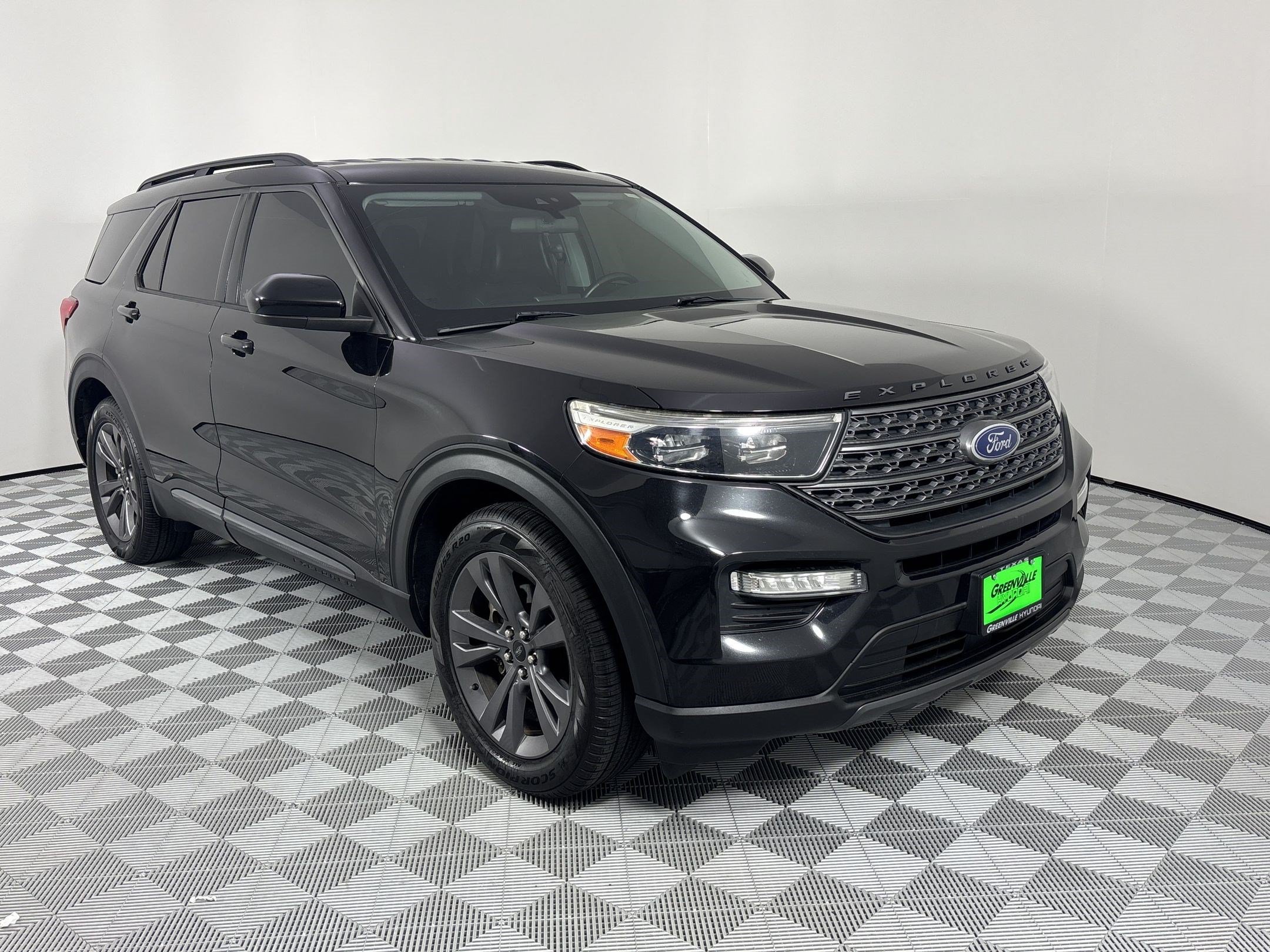 Used 2022 Ford Explorer XLT w/ Equipment Group 202A RWD image 7