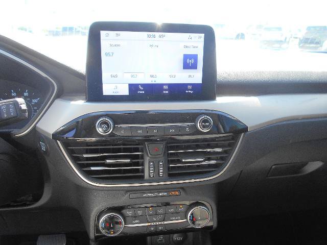 Certified 2022 Ford Escape SE w/ SE Sport Appearance Package FWD image 3