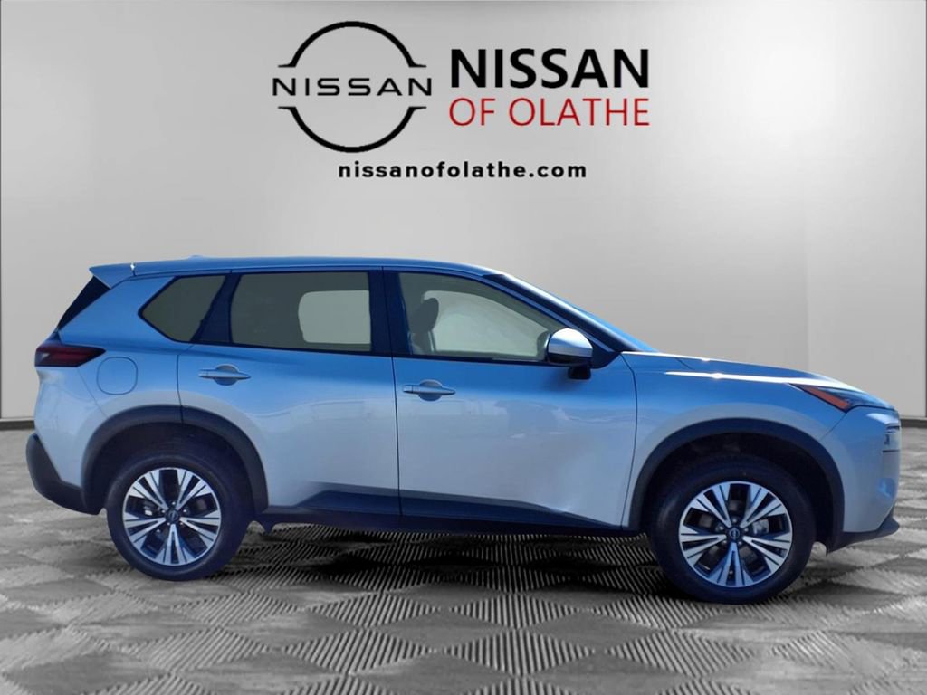 Certified 2023 Nissan Rogue SV image 30