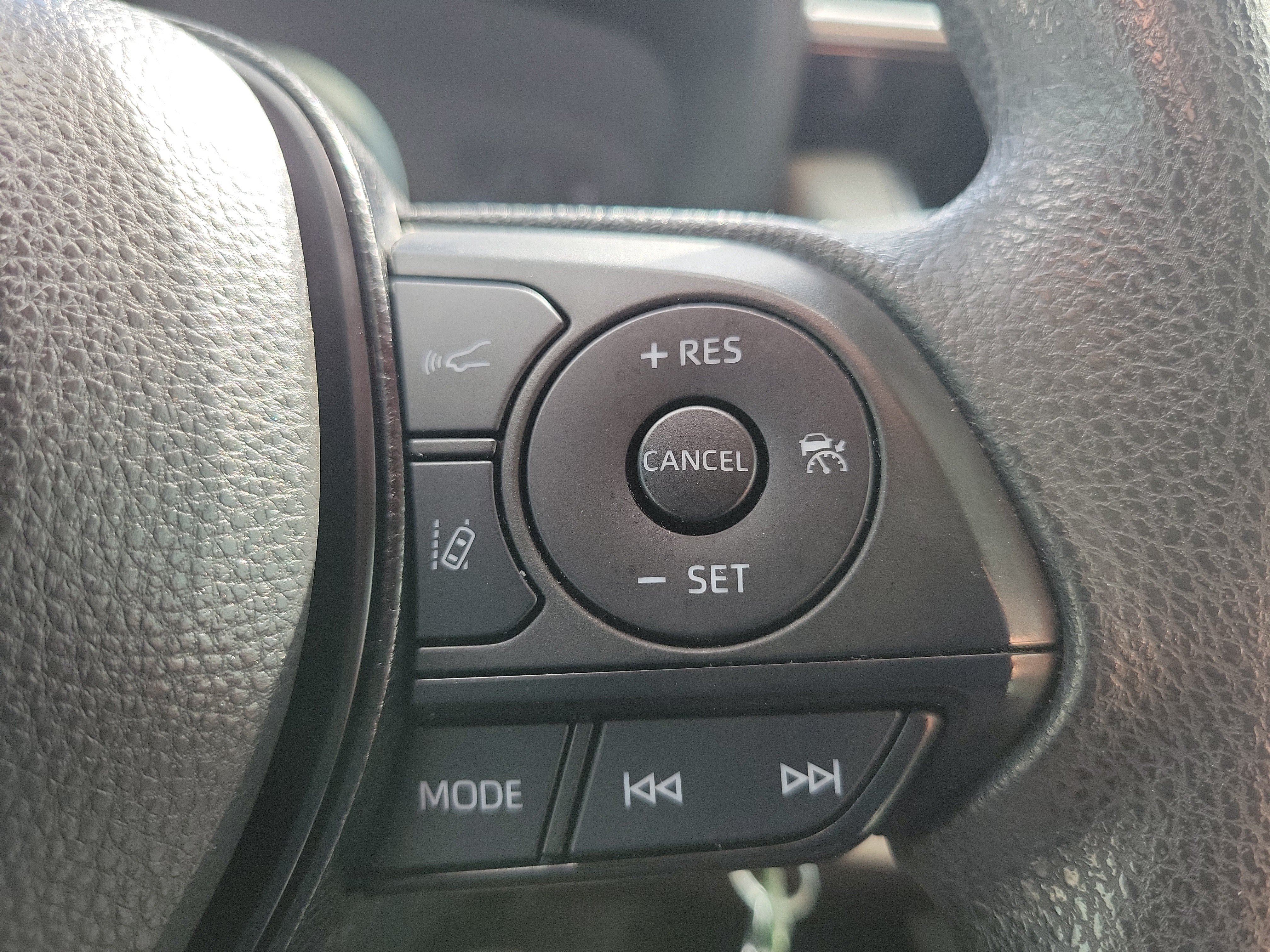 Used 2021 Toyota Corolla LE FWD image 16