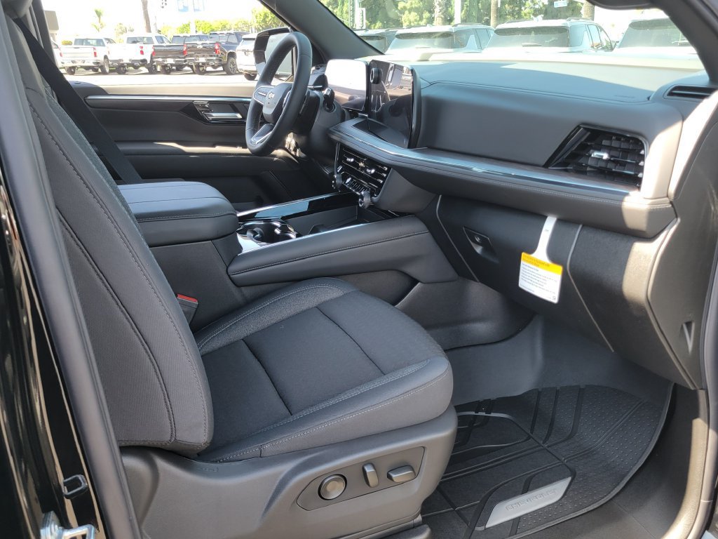 New 2027 Chevrolet Suburban LS RWD image 16
