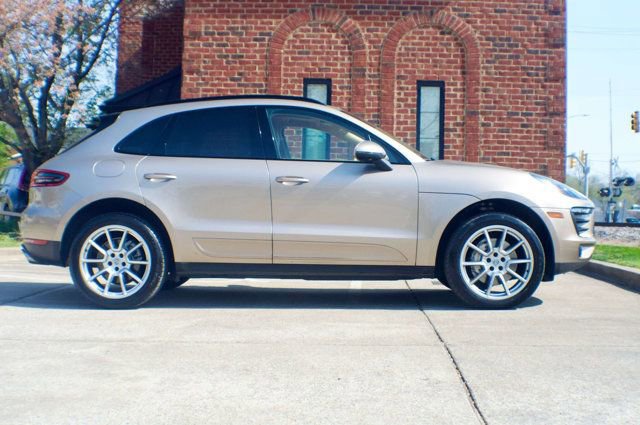 Used 2016 Porsche Macan S image 4
